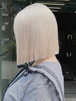 ベレーザ 川越(Beleza)&nbsp;4539金髪ホワイトアッシュブロンドレイヤーボブシャギーカット