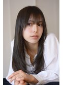 上品で大人っぽいオリープとさり気ないレイヤーで透け感を◎