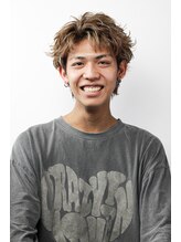 スタイリスト　中村翔那