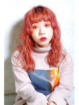 トトノ ヘアアンドケア(TOTONO hair & care)&nbsp;コーラルピンク×ラフウェーブのミディ