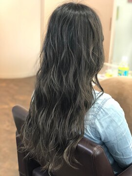 アリア トータルビューティー(Aria total beauty) 外国人風ハイライトグラデーション