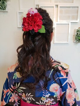 ヘアーアンドネイルフォレスト(Hair&Nail FOREST.) 卒業式の袴とヘアスタイル