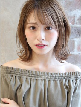 アフロート ルヴア(AFLOAT RUVUA) 20・30・40代幅広く◎ミルクティーベージュの簡単くびれミディ