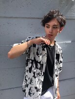 アローラ 三軒茶屋(Allora)&nbsp;くせ毛風パーマで魅せるソフトツーブロックかき上げショートヘア