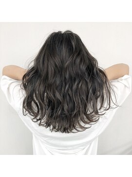 アオアクア バイ グルグル 小岩店(ao akua by GULGUL) 前髪 ブリーチ2回した美髪透明感シルバーグレーカラー！　小岩