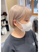 スタン 渋谷(Stam)&nbsp;ミルクティーベージュカラータッセルボブ切りっぱなしボブ渋谷