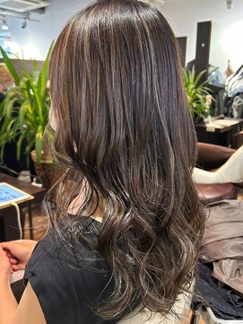 トゥルートラスト アン 下石田店(True Trust un) アッシュベージュゆるふわウェーブロング細めハイライト