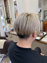 コアフィールフィス(COIFFURE fils) 新規お得クーポンあり【見附 今町】ホワイトカラー