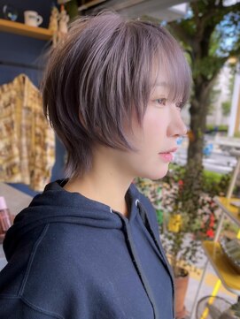 リノショアーズ 日本大通り店(RINOSHORES) "横浜日本大通り"『落ち着いた都会の色を纏う大人洗練スタイル