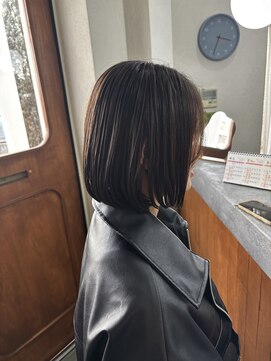 ニュイ(NUIT) 自然に内にまとまる透明感ボブ