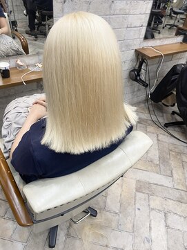 ヘリア(HELIA) ブロンドカラー