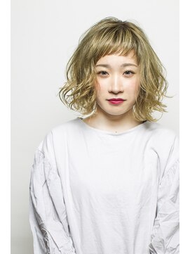 プライベートサロン キッテ(private salon kitte.) ハイトーンのアッシュカラーがかわいいボブスタイル