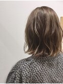 透明感グレージュ