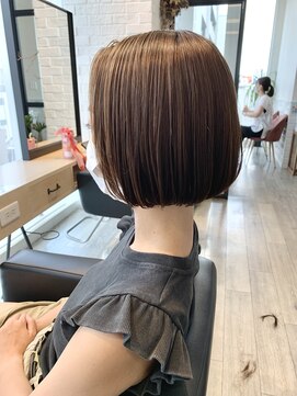 アーロン(aaron) 【サロンワーク】セミウェット&タイトなミニボブ。