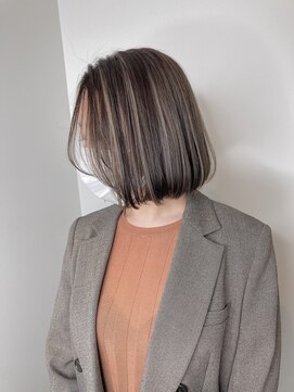 ナンバー(number+) 20代30代大人可愛いハイライト艶感グレージュ大人ボブ