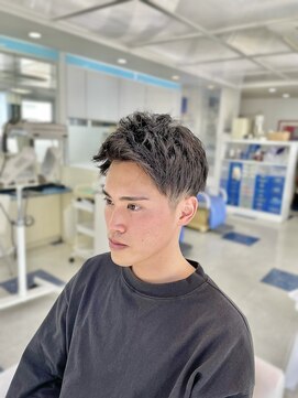 ヘアートーク アイズ(HAIR TALK I's) ツーブロック×アップバング