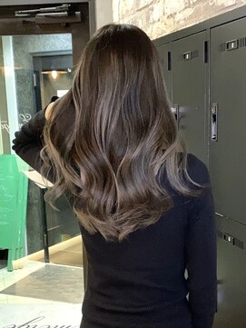 ソル オモテサンドウ 表参道 青山(SOL . OMOTESANDO) ミルクティーベージュダブルカラーインナーカラーケアブリーチ