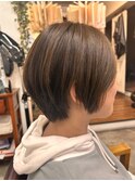 ショートボブ