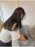 オリーブベージュ