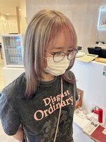 プラス ファースト ヘア(Plus 1st)&nbsp;レイヤー×ミルクティーベージュ×インナーカラー＋エンドカラー