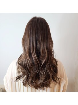 ジーナ 船橋(Zina) 髪質改善＊ロングレイヤーグレーベージュ＊美髪【Zina船橋】