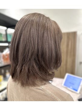 ディーボーイ 健軍店(D-BOY) レイヤーカット/ブリーチ/ベージュ/パール