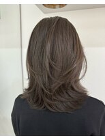 ムード(MOOD,)&nbsp;ダークアッシュ/ミディアムレイヤーカット/大人ガーリー/銀座