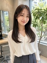 ラナ(LaNA)&nbsp;さらりと流れる前髪と内巻きの艶ロング