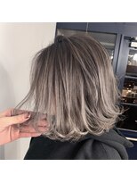 ジョナサン リヴィングストン(JONATHAN LIVINGSTON)&nbsp;＃ボブ＃グレージュ＃バレイヤージュ