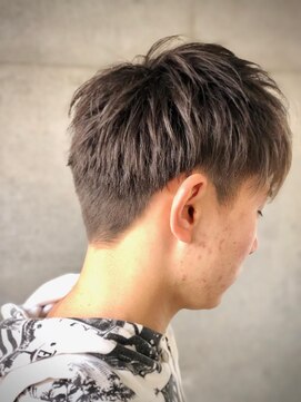バーバーバー 八広(BARBER-BAR) ツーブロショート【バーバーバー　八広】