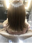 外ハネオリーブベージュ