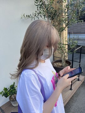 ハレニ 袋井旭町店(HALE Ni) silver beige