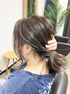 サンセット(sunset) ハイライト、アッシュベージュ、結んでもOK