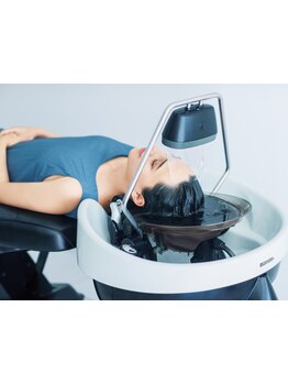 今話題の【頭身浴】導入★アロマを使用し香りでも癒されるヘッドスパで、頑張る自分にご褒美time♪