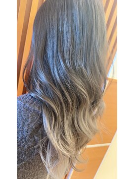 スタイル 廿日市(STYLE) ホワイトベージュグラデーション