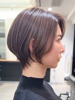 表参道くびれショート白髪ぼかし切りっぱなしボブレイヤーカット