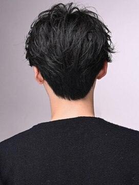 リップス 自由が丘(LIPPS) ツーブロックシャープフェザー「センターパート」