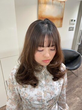 エレナ バイ アルテフィーチェ(elena by artefice) 顔周りふわっとレイヤースタイル