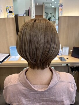 ウイバイファースト(u'i by first) マッシュショート×アッシュカラー