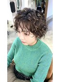 スパイラルパーマ　ハイライト ショートヘア ショートカット　