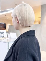 アルバム 新宿(ALBUM SHINJUKU) 似合わせカットウェーブミディアムホワイトブロンド_ba541652