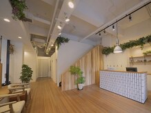パプス ド コワフュール 甲東園(Pap's de coiffeur)の雰囲気（エリア最大規模の美容院♪キッズスペースやアイラッシュも完備♪）