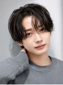 ワックスなしツーブロックメンズセンターパートニュアンスパーマ