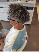 アース 郡山コスモス通り店(HAIR&MAKE EARTH)&nbsp;メンズハイライト×ツイストスパイラルフェード