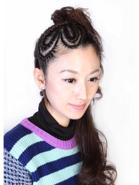 ラブ ロック Love' Lock 【Love'Lock 代官山】コーンロウ・ハート型風☆