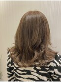 ミディアムゆる巻きヘア