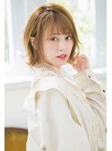 ニュアンス感を残したショートボブスタイル