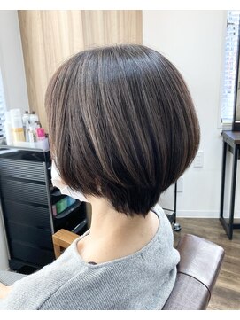 ベッカ(Becca) 白髪ぼかしハイライト