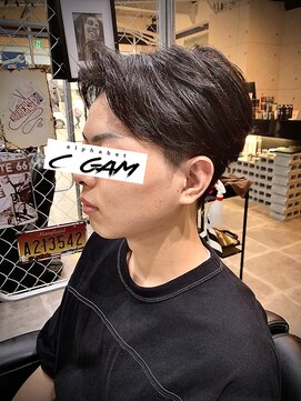 アルファベットシーガム(C gam) 良い毛流れセンターパート