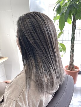 アムヘアー(A.M. hair) スモーキーバレイヤージュ